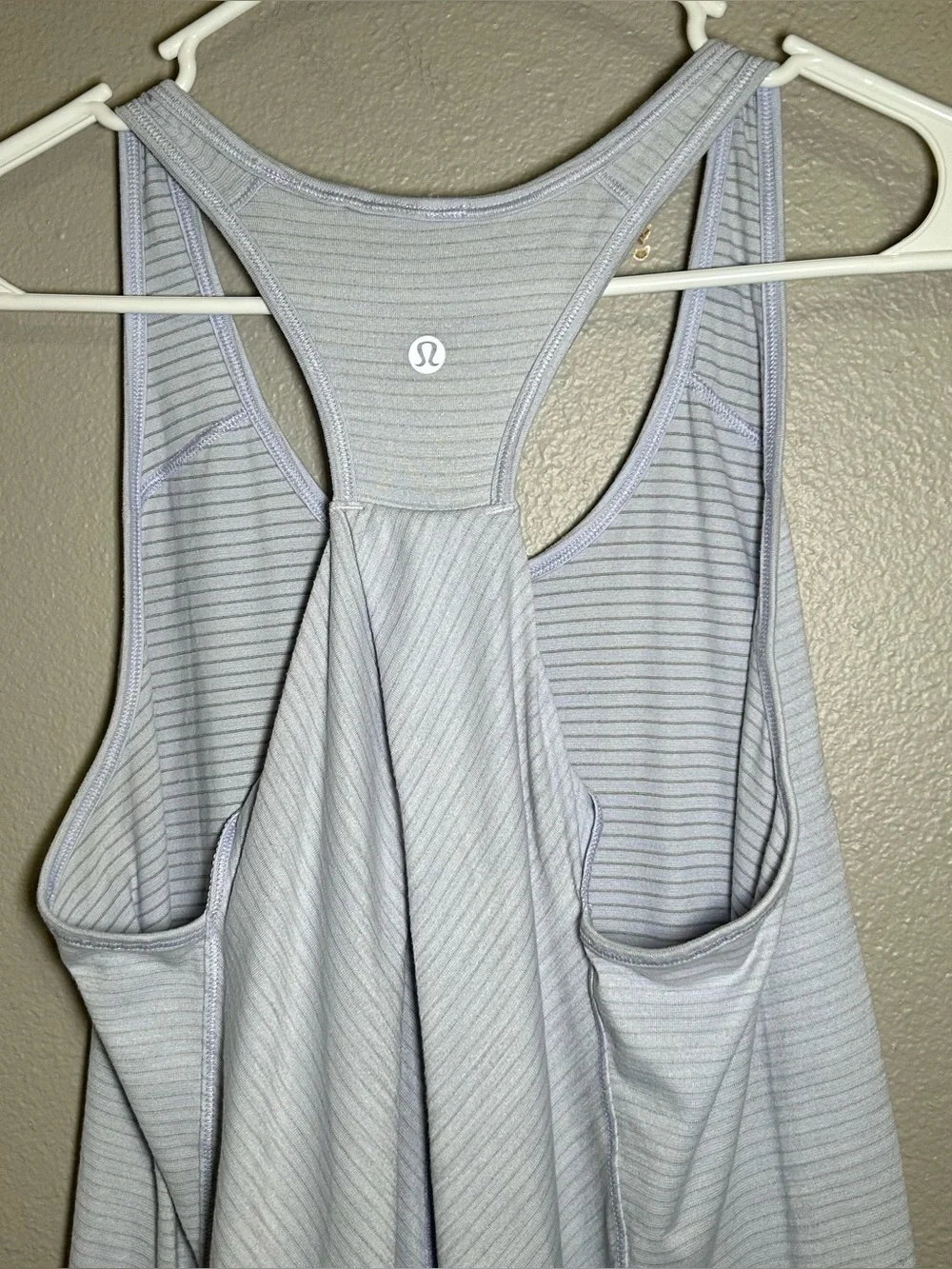 Lululemon Essential Striped Pleated Racerback Athletic Tank Top Women’s Size 6